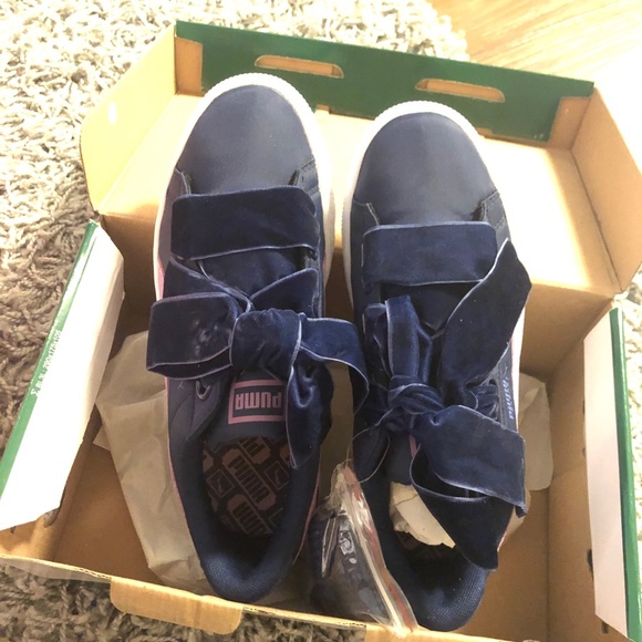 NWT Puma Sneaker - Picture 2 of 5